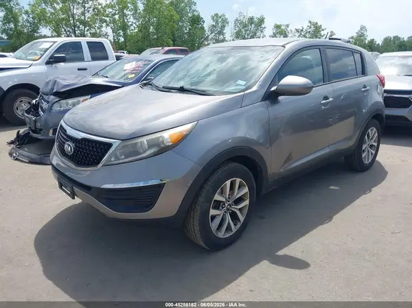 KNDPB3AC8G7844890 2016 KIA SPORTAGE - Image 2
