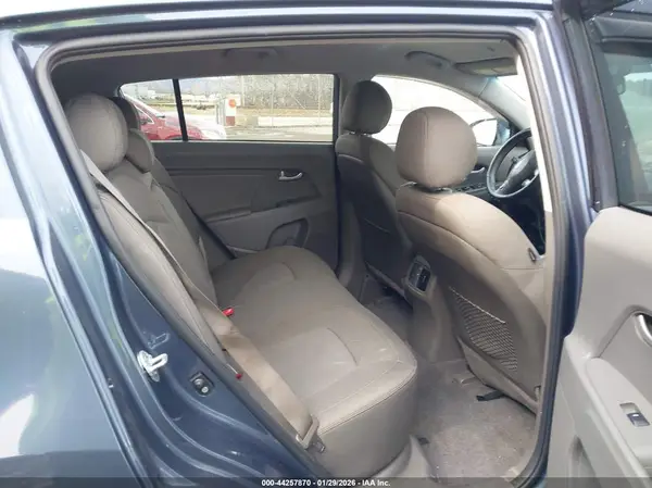 KNDPB3AC8G7857977 2016 KIA SPORTAGE - Image 8