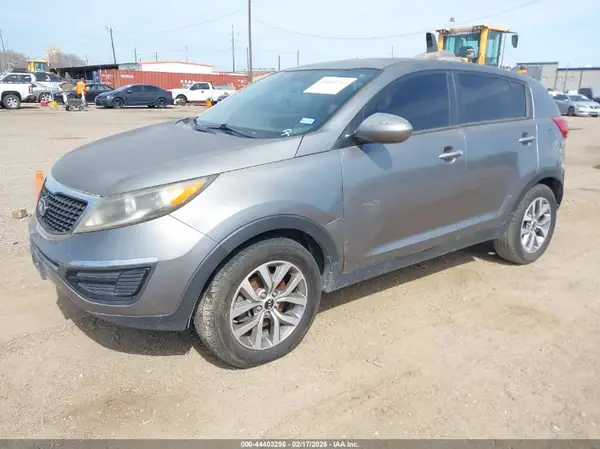 KNDPB3AC8G7866985 2016 KIA SPORTAGE - Image 2
