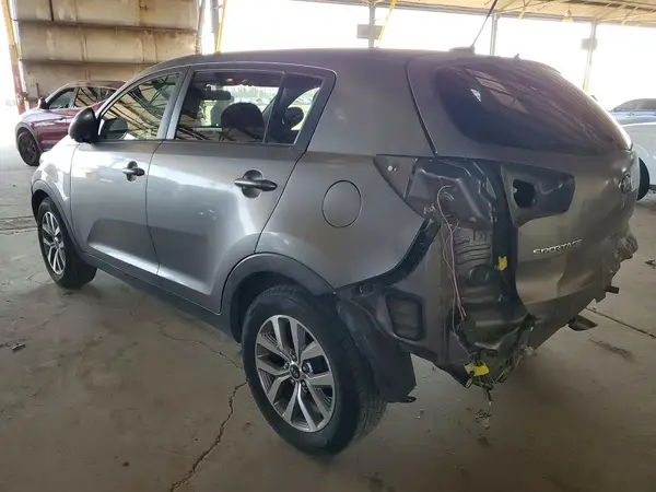 KNDPB3AC8G7871605 2016 KIA SPORTAGE - Image 2