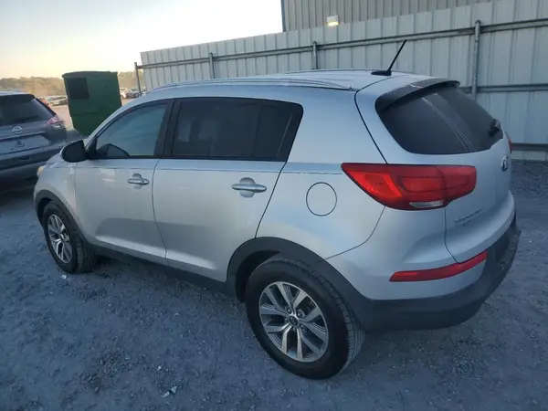 KNDPB3AC8G7874066 2016 KIA SPORTAGE - Image 2