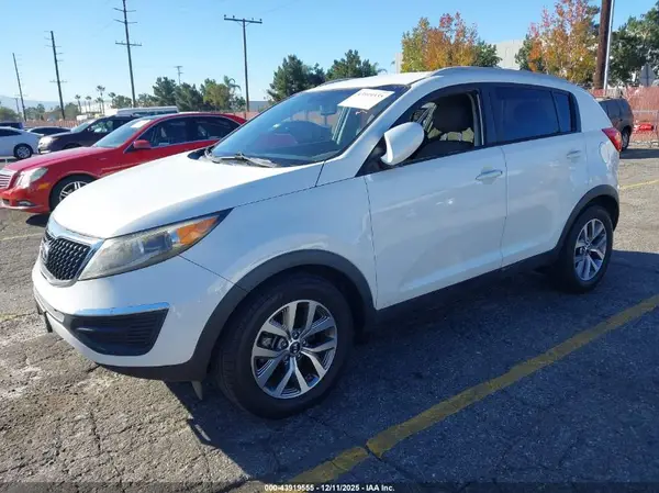 KNDPB3AC9G7802163 2016 KIA SPORTAGE - Image 2