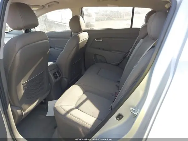 KNDPB3AC9G7805080 2016 KIA SPORTAGE - Image 8