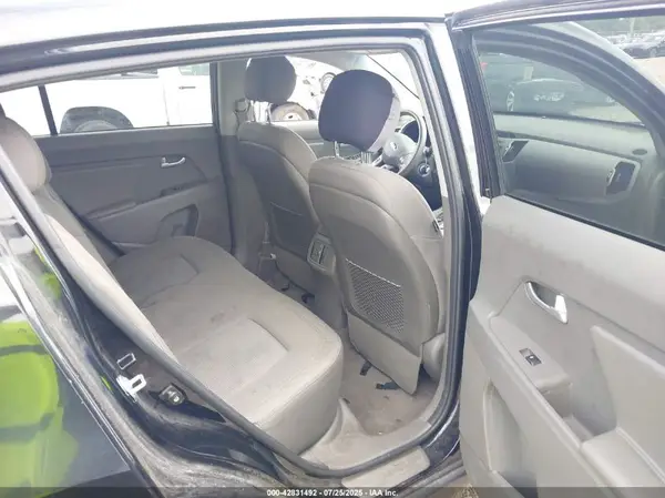 KNDPB3AC9G7805807 2016 KIA SPORTAGE - Image 8