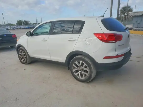 KNDPB3AC9G7810179 2016 KIA SPORTAGE - Image 2