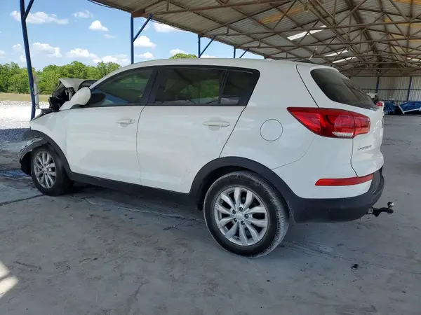 KNDPB3AC9G7813843 2016 KIA SPORTAGE - Image 2