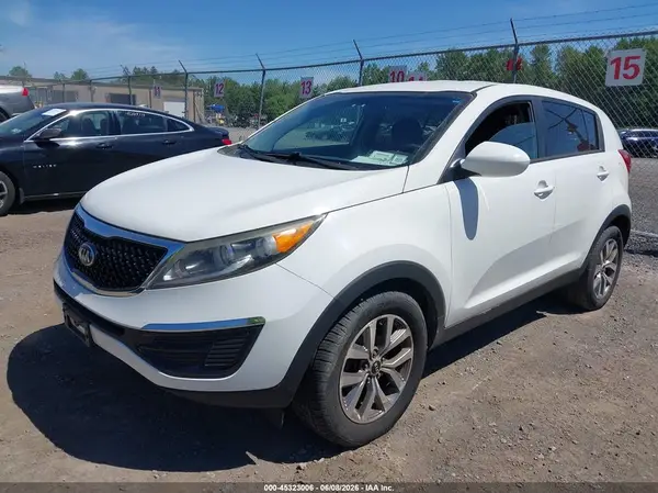 KNDPB3AC9G7817097 2016 KIA SPORTAGE - Image 2