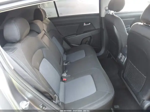 KNDPB3AC9G7839066 2016 KIA SPORTAGE - Image 8