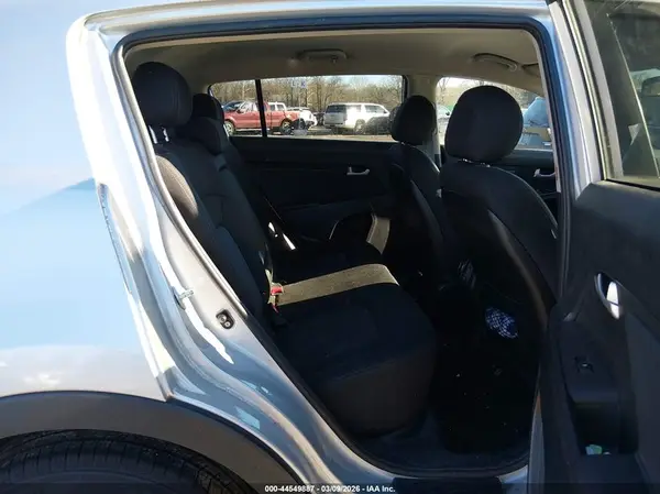 KNDPB3AC9G7848057 2016 KIA SPORTAGE - Image 8