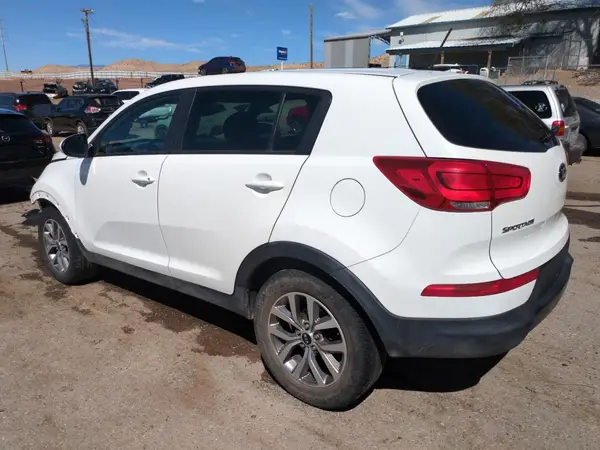KNDPB3AC9G7866638 2016 KIA SPORTAGE - Image 2