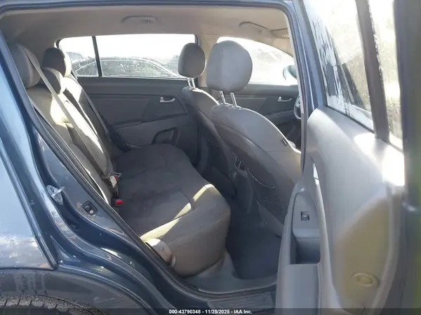 KNDPB3AC9G7868227 2016 KIA SPORTAGE - Image 8