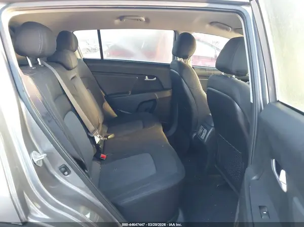 KNDPB3ACXG7812569 2016 KIA SPORTAGE - Image 8