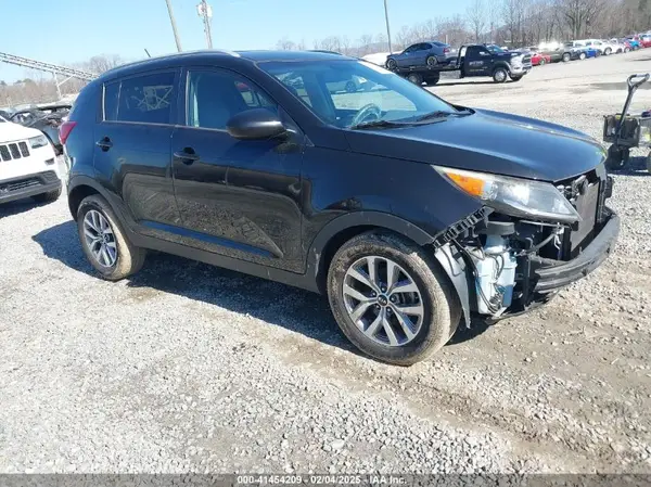 KNDPB3ACXG7825886 2016 KIA SPORTAGE - Image 1
