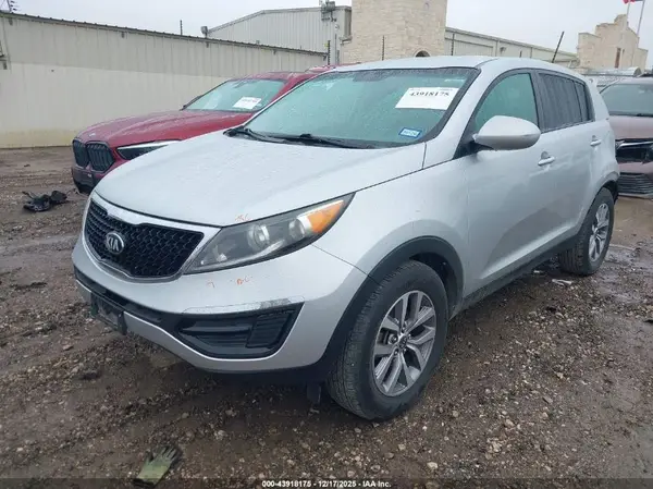 KNDPB3ACXG7844812 2016 KIA SPORTAGE - Image 2