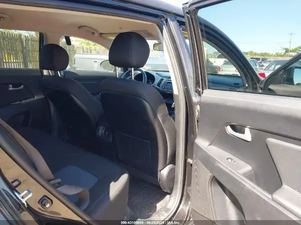 KNDPB3ACXG7846334 2016 KIA SPORTAGE - Image 8