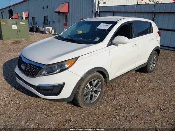 KNDPB3ACXG7852411 2016 KIA SPORTAGE - Image 2