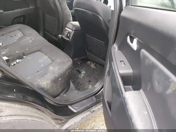 KNDPB3ACXG7865045 2016 KIA SPORTAGE - Image 8