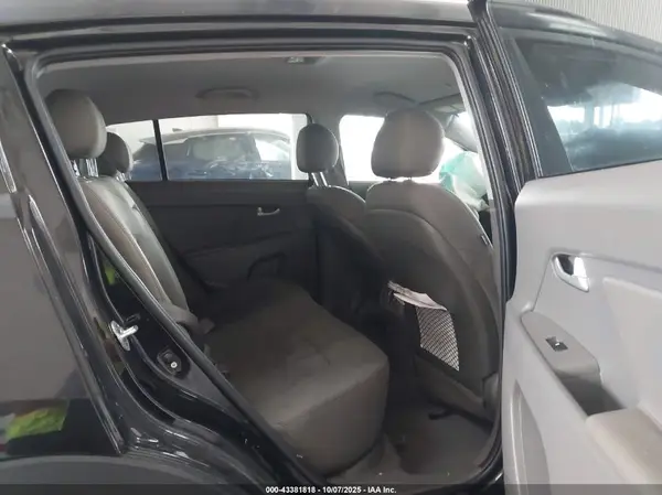 KNDPB3ACXG7866700 2016 KIA SPORTAGE - Image 8