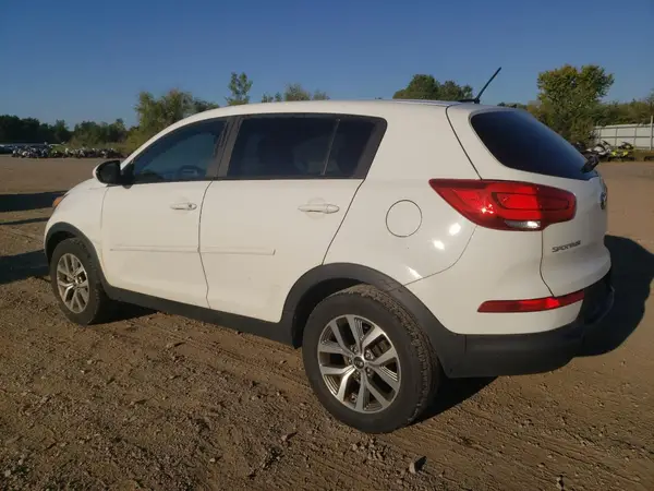 KNDPB3ACXG7868561 2016 KIA SPORTAGE - Image 2