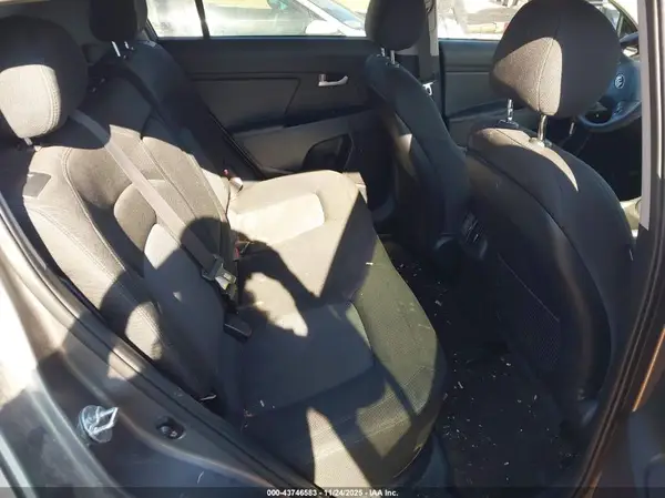 KNDPBCAC0G7803735 2016 KIA SPORTAGE - Image 8