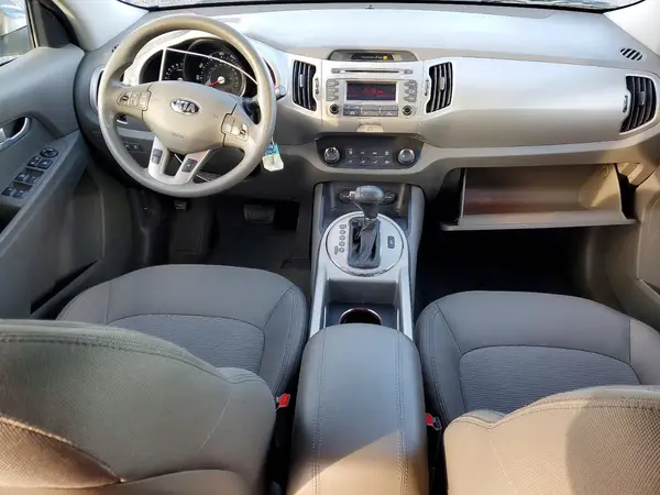 KNDPBCAC0G7805100 2016 KIA SPORTAGE - Image 8