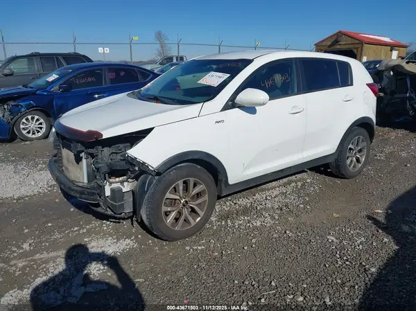 KNDPBCAC0G7807137 2016 KIA SPORTAGE - Image 2