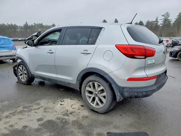 KNDPBCAC0G7812144 2016 KIA SPORTAGE - Image 2