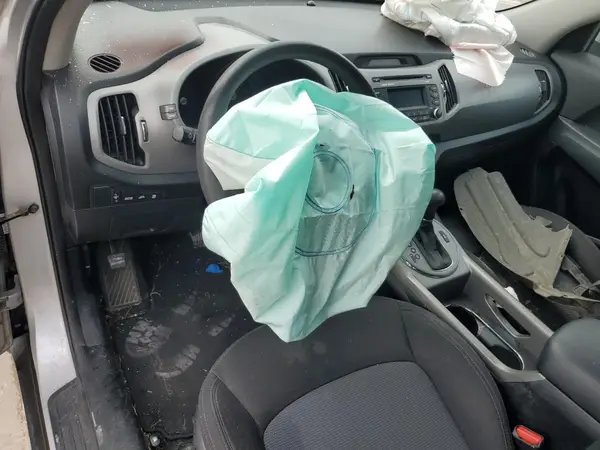 KNDPBCAC0G7836279 2016 KIA SPORTAGE - Image 8