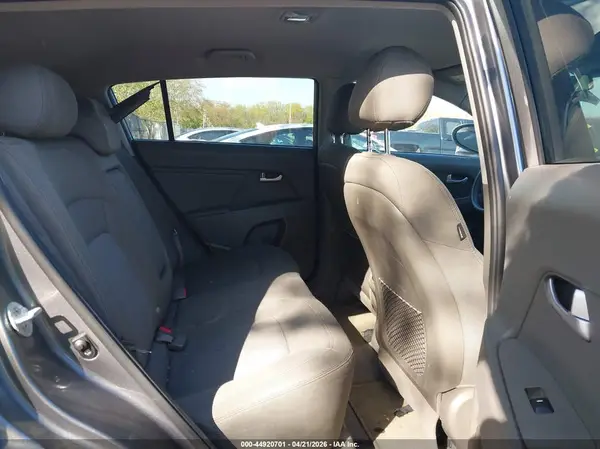 KNDPBCAC0G7854409 2016 KIA SPORTAGE - Image 8