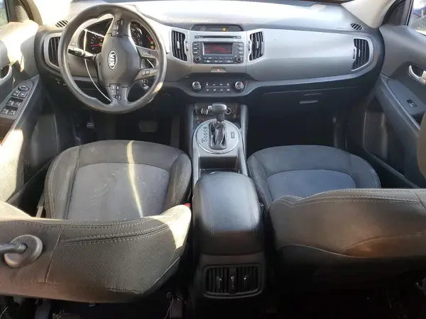 KNDPBCAC0G7868231 2016 KIA SPORTAGE - Image 8