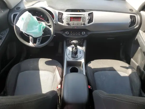 KNDPBCAC0G7875955 2016 KIA SPORTAGE - Image 8
