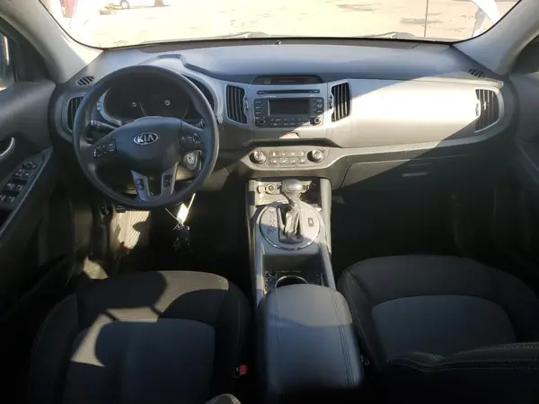 KNDPBCAC0G7876121 2016 KIA SPORTAGE - Image 8