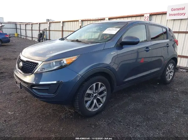 KNDPBCAC0G7876605 2016 KIA SPORTAGE - Image 2