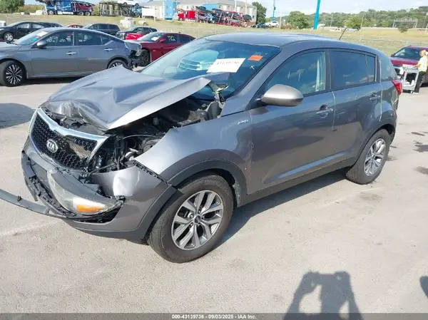 KNDPBCAC0G7877446 2016 KIA SPORTAGE - Image 2