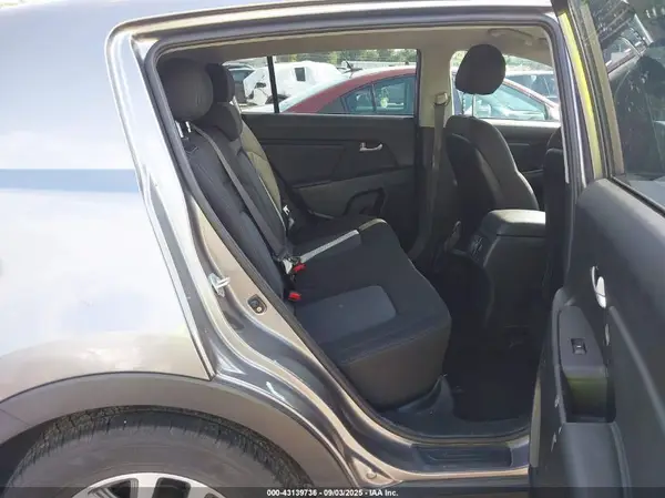 KNDPBCAC0G7877446 2016 KIA SPORTAGE - Image 8