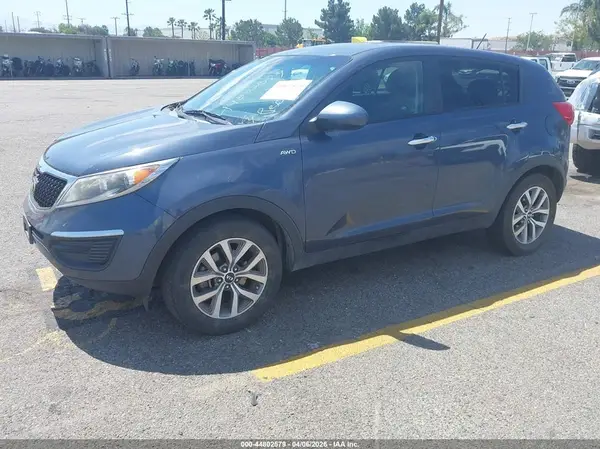 KNDPBCAC0G7878080 2016 KIA SPORTAGE - Image 2
