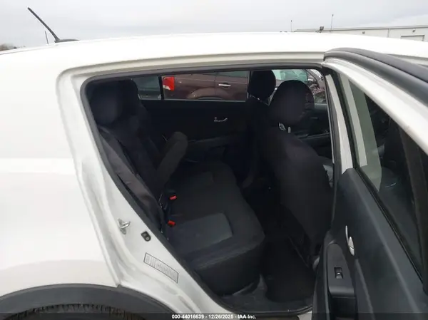 KNDPBCAC0G7878998 2016 KIA SPORTAGE - Image 8
