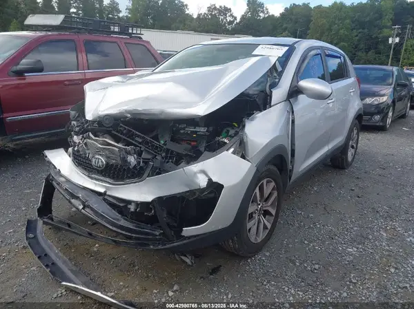 KNDPBCAC0G7881013 2016 KIA SPORTAGE - Image 2