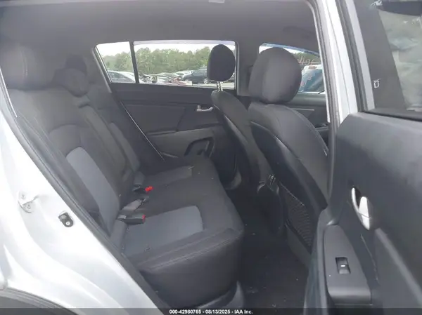 KNDPBCAC0G7881013 2016 KIA SPORTAGE - Image 8