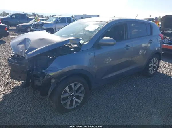 KNDPBCAC1G7801654 2016 KIA SPORTAGE - Image 2