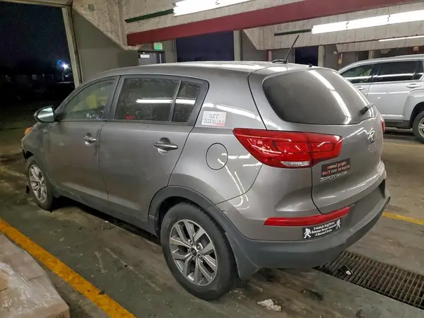 KNDPBCAC1G7803162 2016 KIA SPORTAGE - Image 2