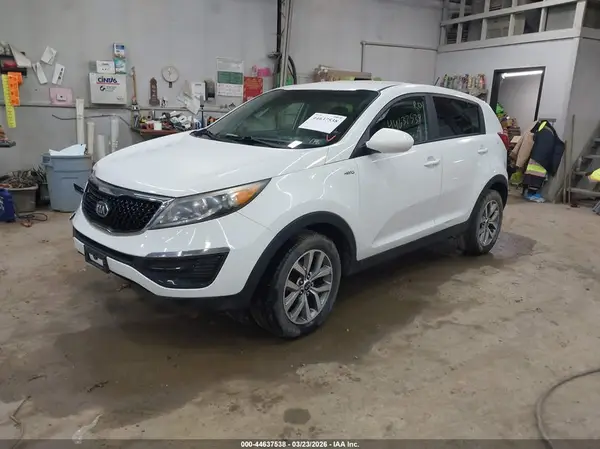 KNDPBCAC1G7803243 2016 KIA SPORTAGE - Image 2