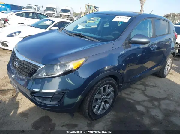 KNDPBCAC1G7803923 2016 KIA SPORTAGE - Image 2