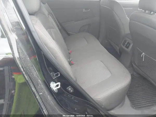 KNDPBCAC1G7811729 2016 KIA SPORTAGE - Image 8