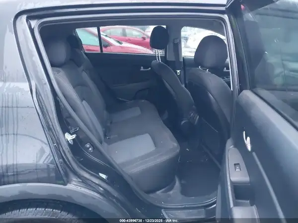 KNDPBCAC1G7818891 2016 KIA SPORTAGE - Image 8