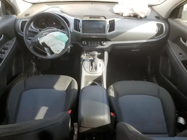 KNDPBCAC1G7827106 2016 KIA SPORTAGE - Image 8