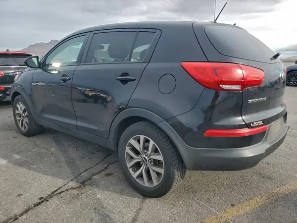 KNDPBCAC1G7832175 2016 KIA SPORTAGE - Image 2
