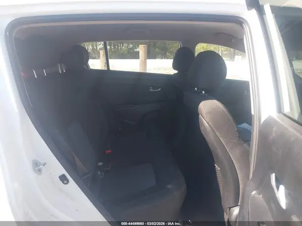 KNDPBCAC1G7849364 2016 KIA SPORTAGE - Image 8