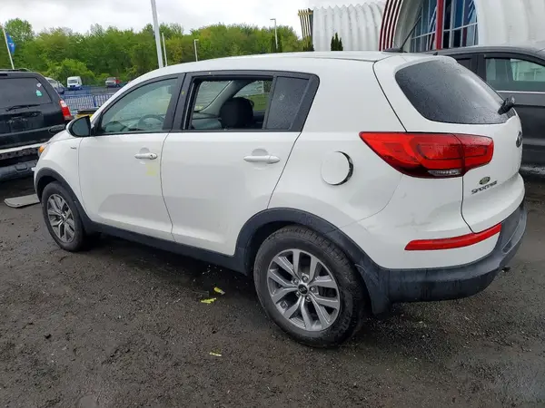 KNDPBCAC1G7856749 2016 KIA SPORTAGE - Image 2