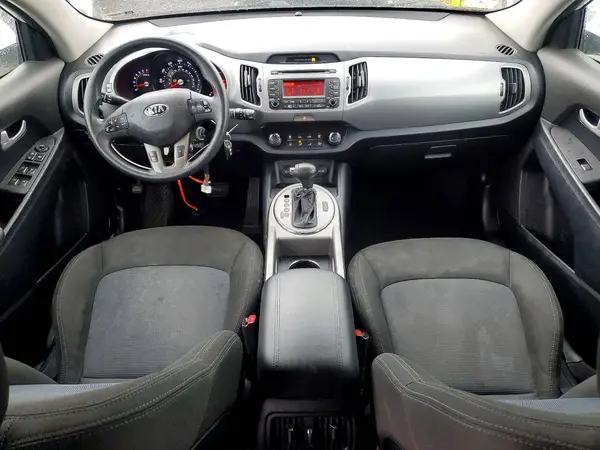 KNDPBCAC1G7856749 2016 KIA SPORTAGE - Image 8